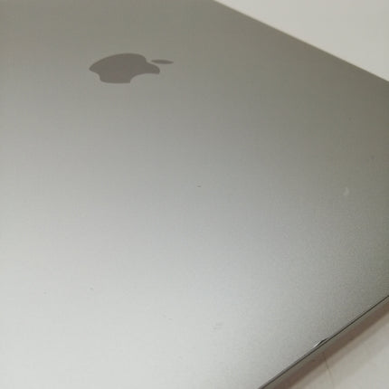 MacBook Air M1 / 13インチ / Mid2020 / 8GB / 256GB / シルバー / ランク:C / MGN93J/A / 【中古品管理番号:36507】