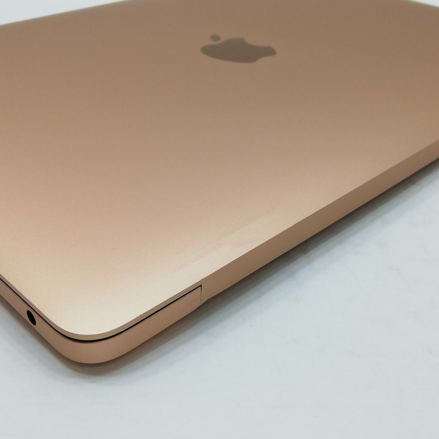 MacBook 中古 販売】MacBook Air M1 / 13インチ / Mid2020