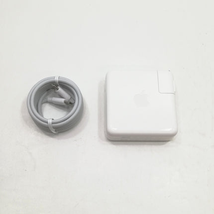 MacBook Pro M2 / 13インチ / 2022 / 16GB / 256GB / シルバー / ランク:B / MNEP3J/A / 【中古品管理番号:36541】