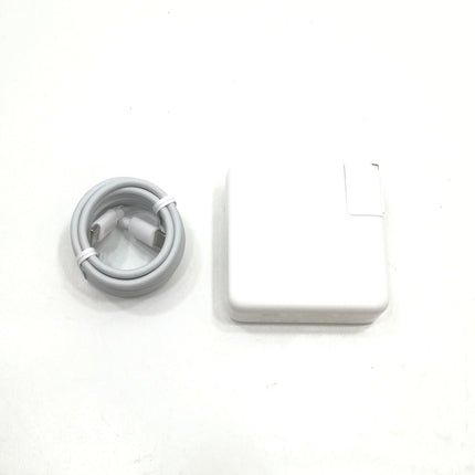 MacBook Pro Touch Bar / 13インチ / 2020 / 32GB / 1TB / スペースグレイ / ランク:C / MWP42J/A / 【中古品管理番号:36594】