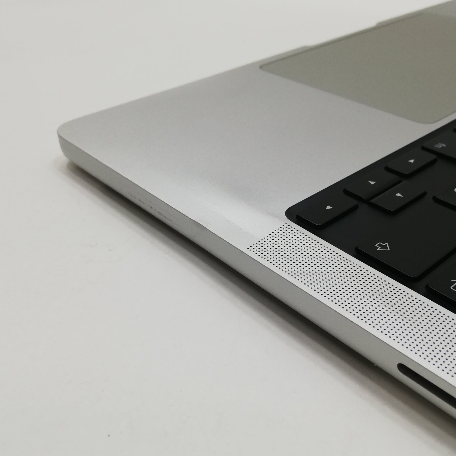 MacBook 中古 販売】MacBook Pro M1 Pro / 14インチ / 2021
