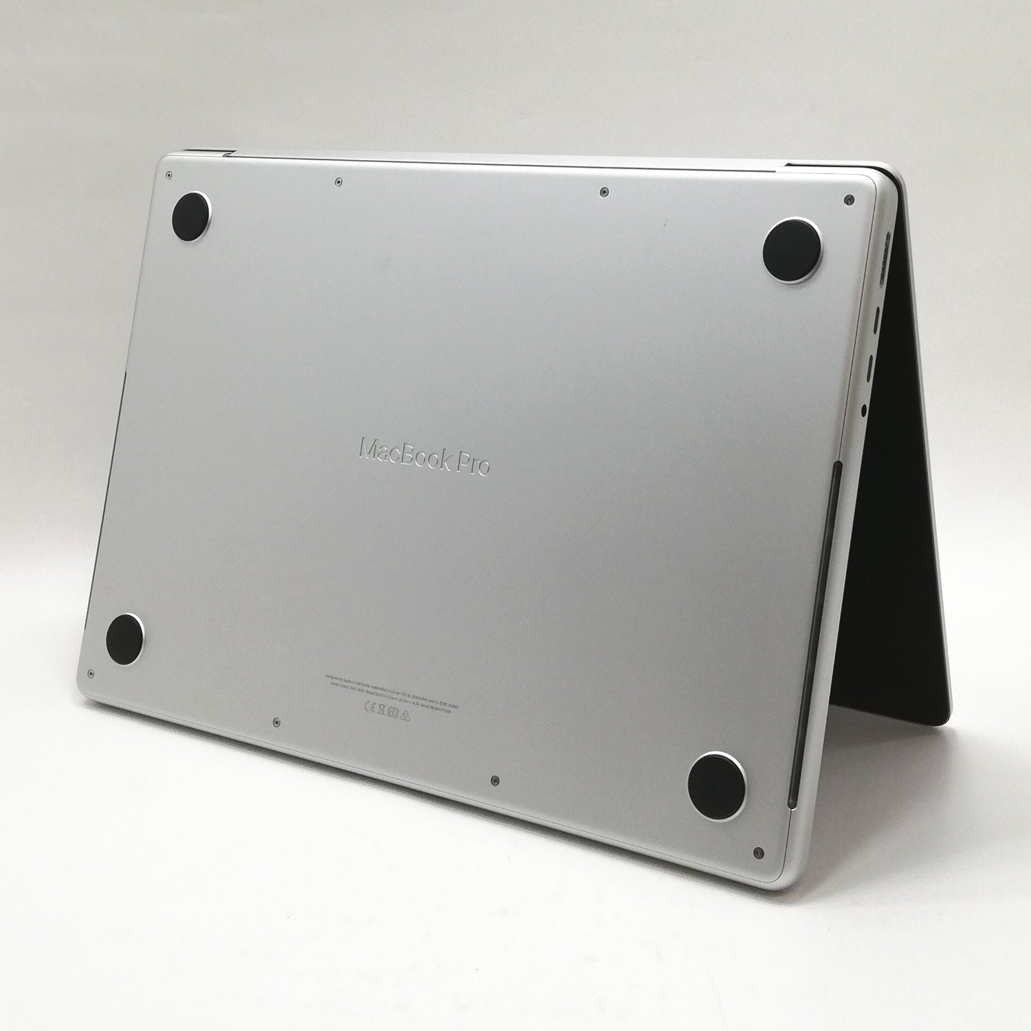 MacBook 中古 販売】MacBook Pro M1 Pro / 14インチ / 2021