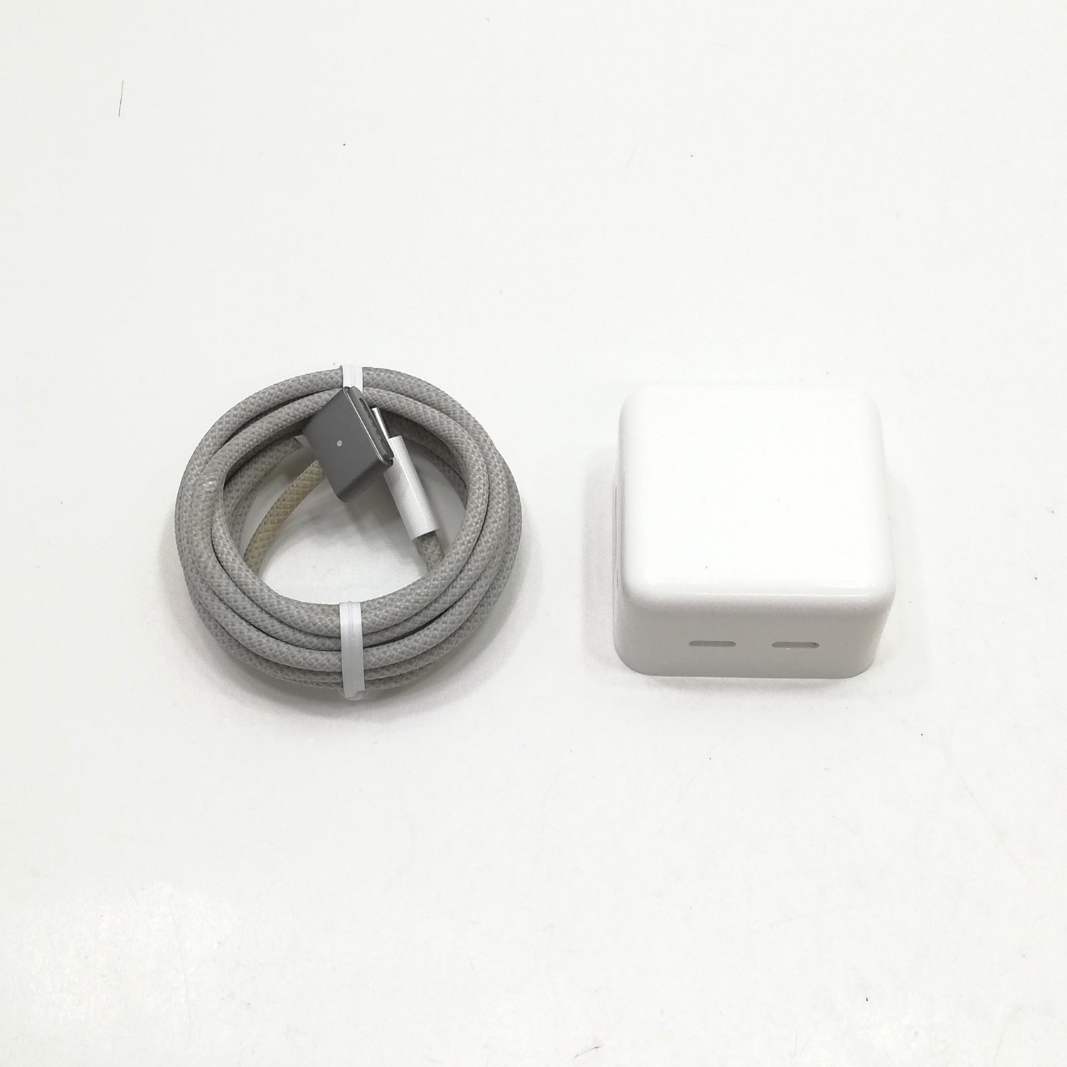 最終値下げ 【美品】MacBook air m2 スペースグレイ 充電器付き MacBook 中古 販売】MacBook Air M2 / 13インチ / 2022 / 16GB