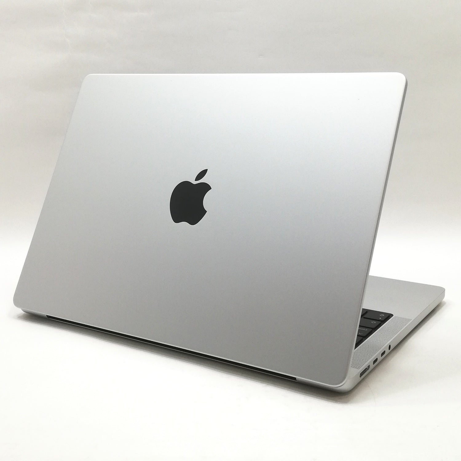 週末限定価格15日迄【美品】Apple MacBook proシルバー 2015 楽天市場】macbook pro 2015 256gbの通販
