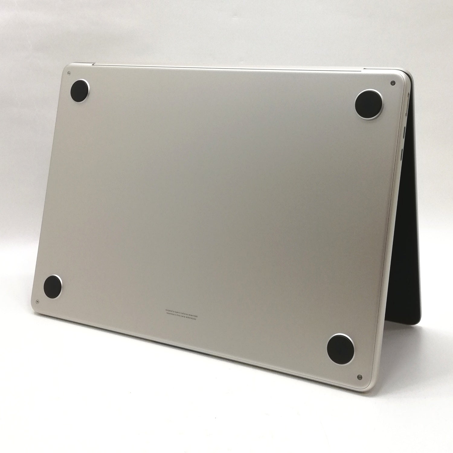 M2 MacBook Air 16GBメモリ/512GBストレージ　スターライト 13インチMacBook Air - スターライト - Apple（日本）