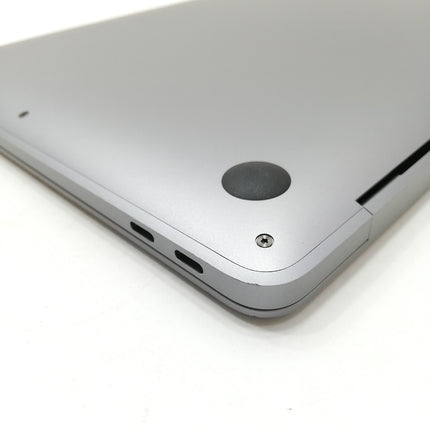 MacBook Air M1 / 13インチ / Mid2020 / 8GB / 256GB / スペースグレイ / ランク:B / MGN63J/A / 【中古品管理番号:36726】
