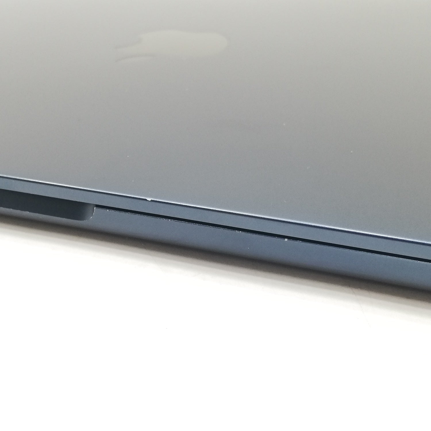 MacBook 中古 販売】MacBook Air M2 / 13インチ / 2022 / 8GB
