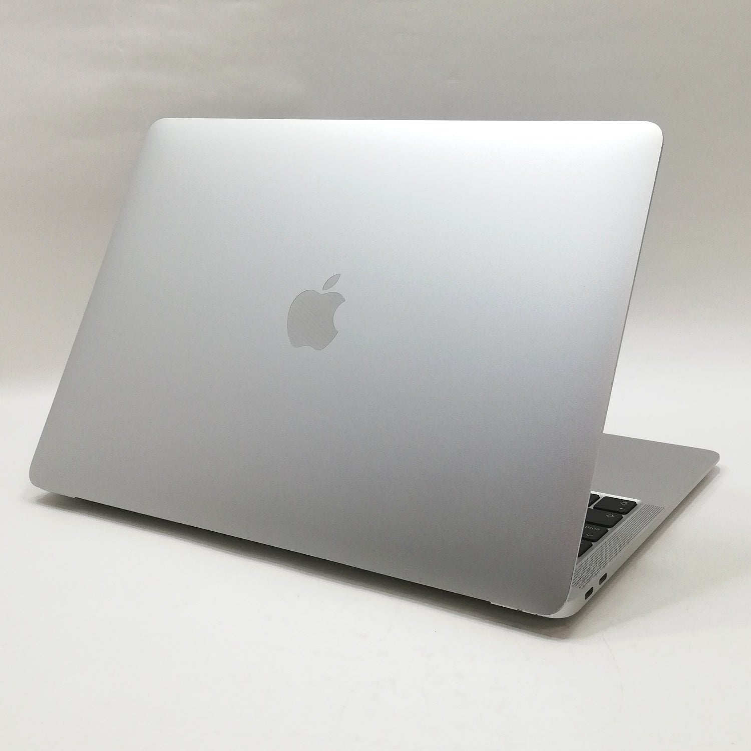 超美品　MacBook Air M1 13インチ 8GB 256GB シルバー MacBook 中古 販売】MacBook Air M1 / 13インチ / Mid2020 / 8GB