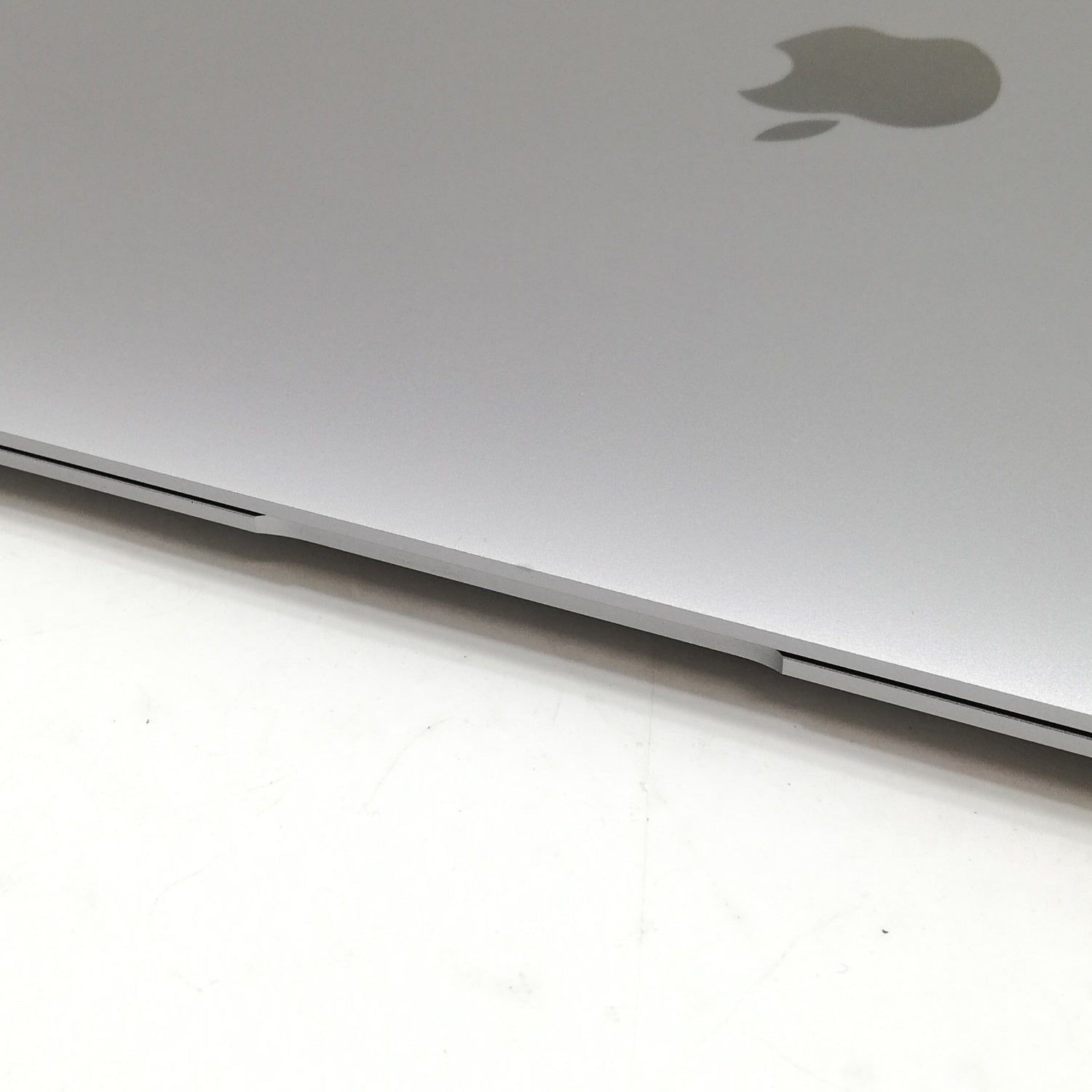 MacBook 中古 販売】MacBook Air M1 / 13インチ / Mid2020 / 8GB