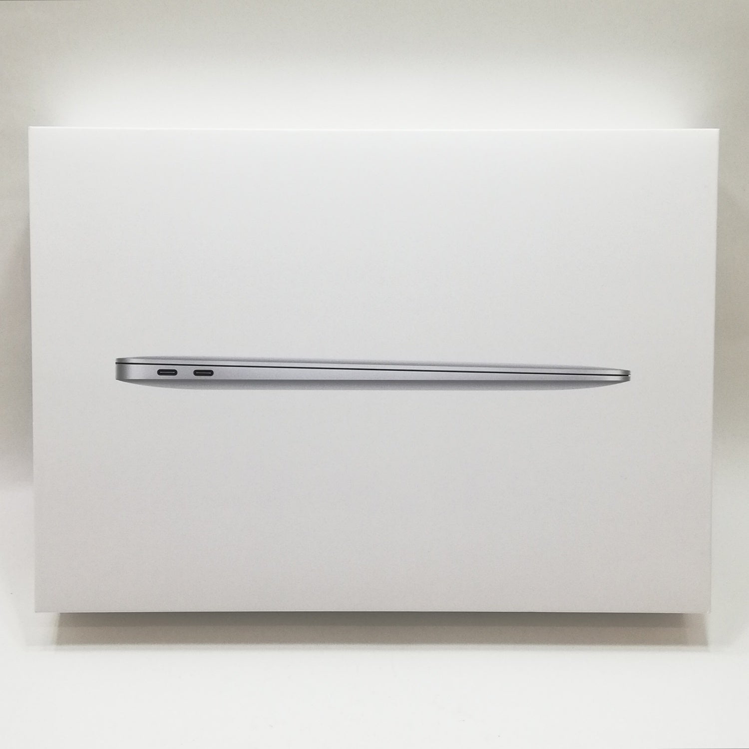 【極美品】2020 MacBook Air M1 8GB 256GB シルバー MacBook 中古 販売】MacBook Air M1 / 13インチ / Mid2020 / 8GB