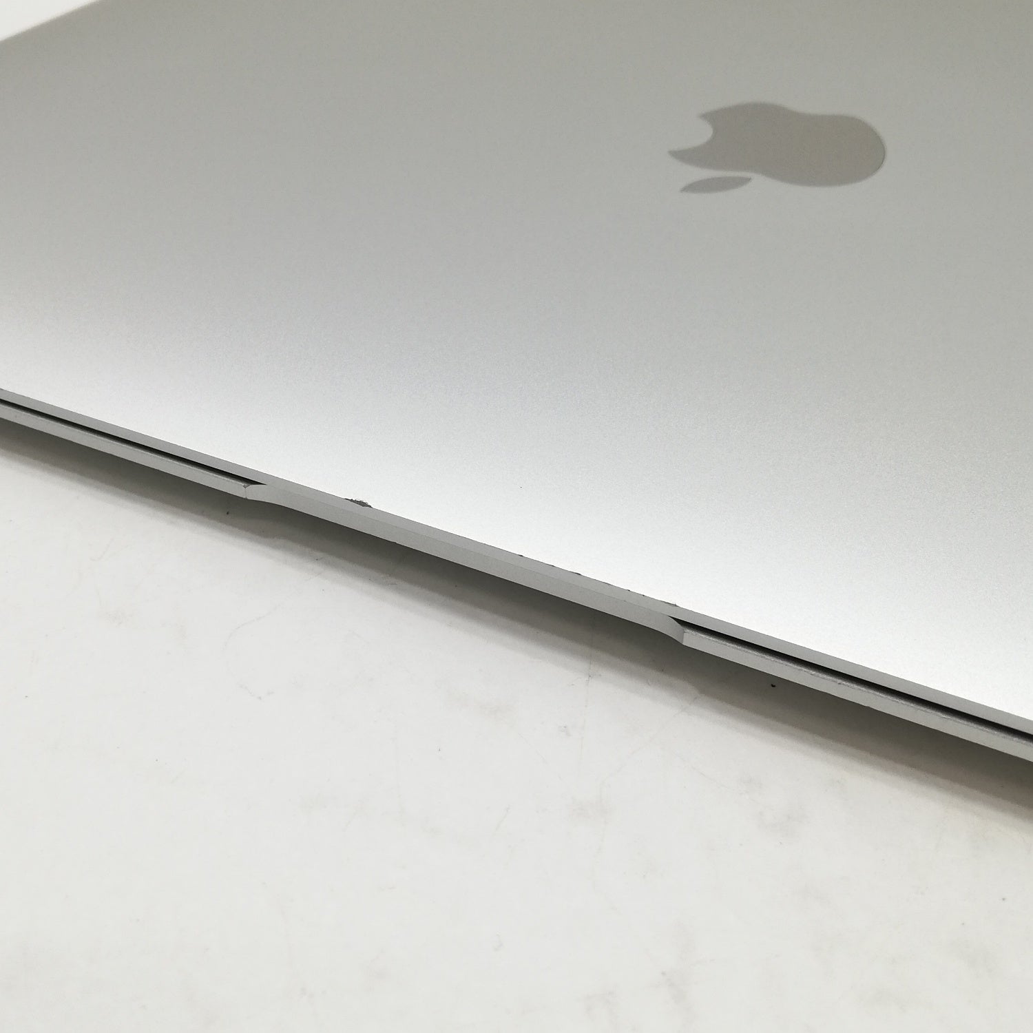 MacBook Air 2020 8G シルバー Apple MacBook Air 13in (512GB SSD, M1, 8GB) Laptop - Silver