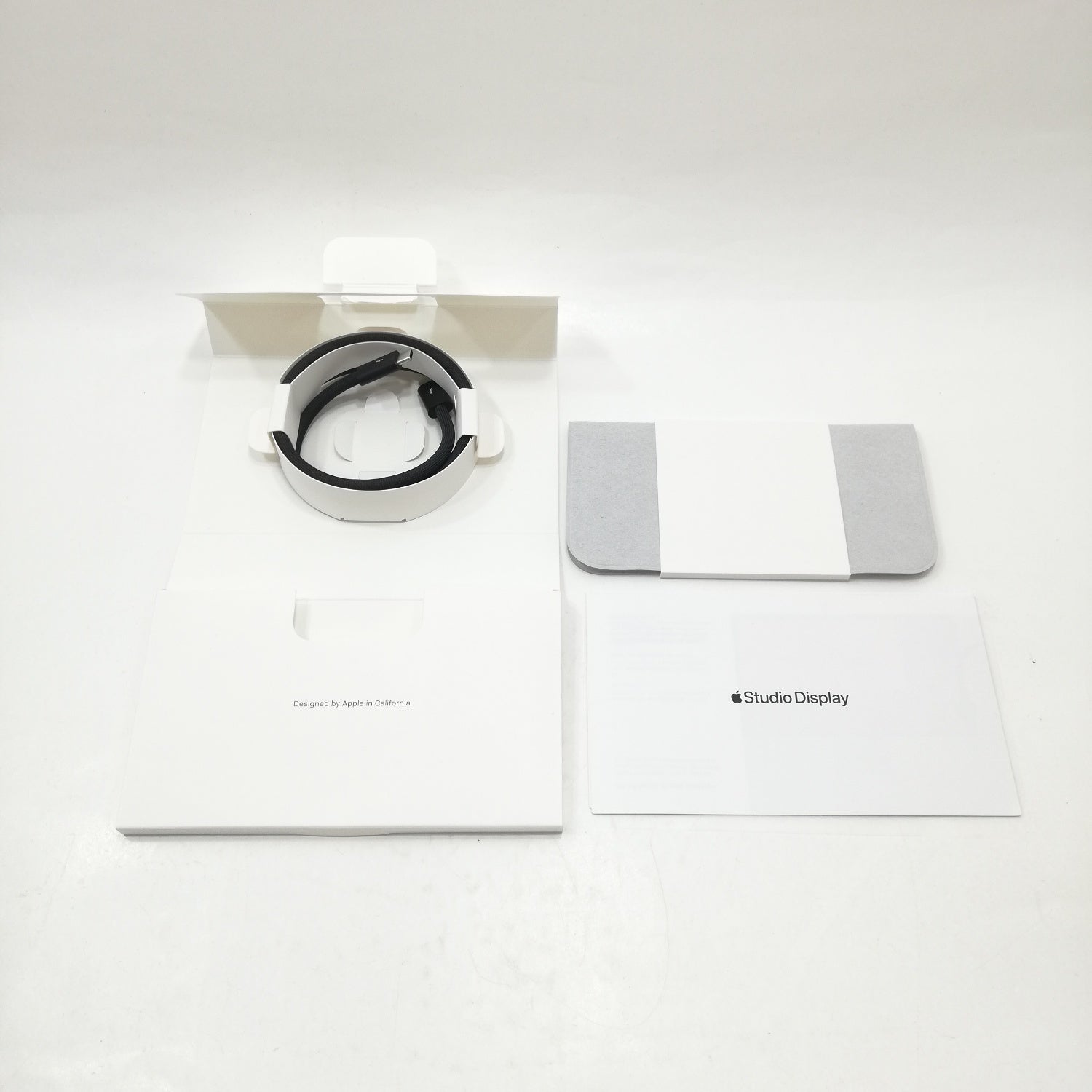 Studio 中古 販売】Studio Display Nanotextureガラス - 傾きを調整