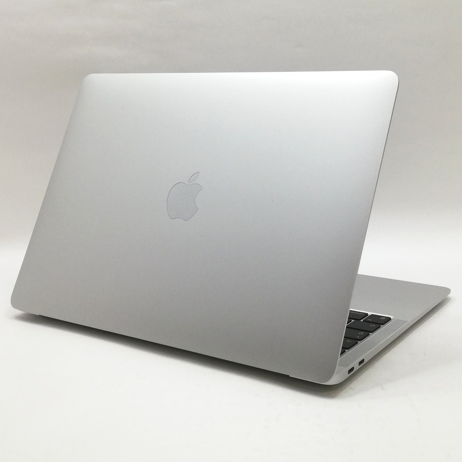 M1 MacBook Air シルバー MacBook 中古 販売】MacBook Air M1 / 13インチ / Mid2020 / 8GB