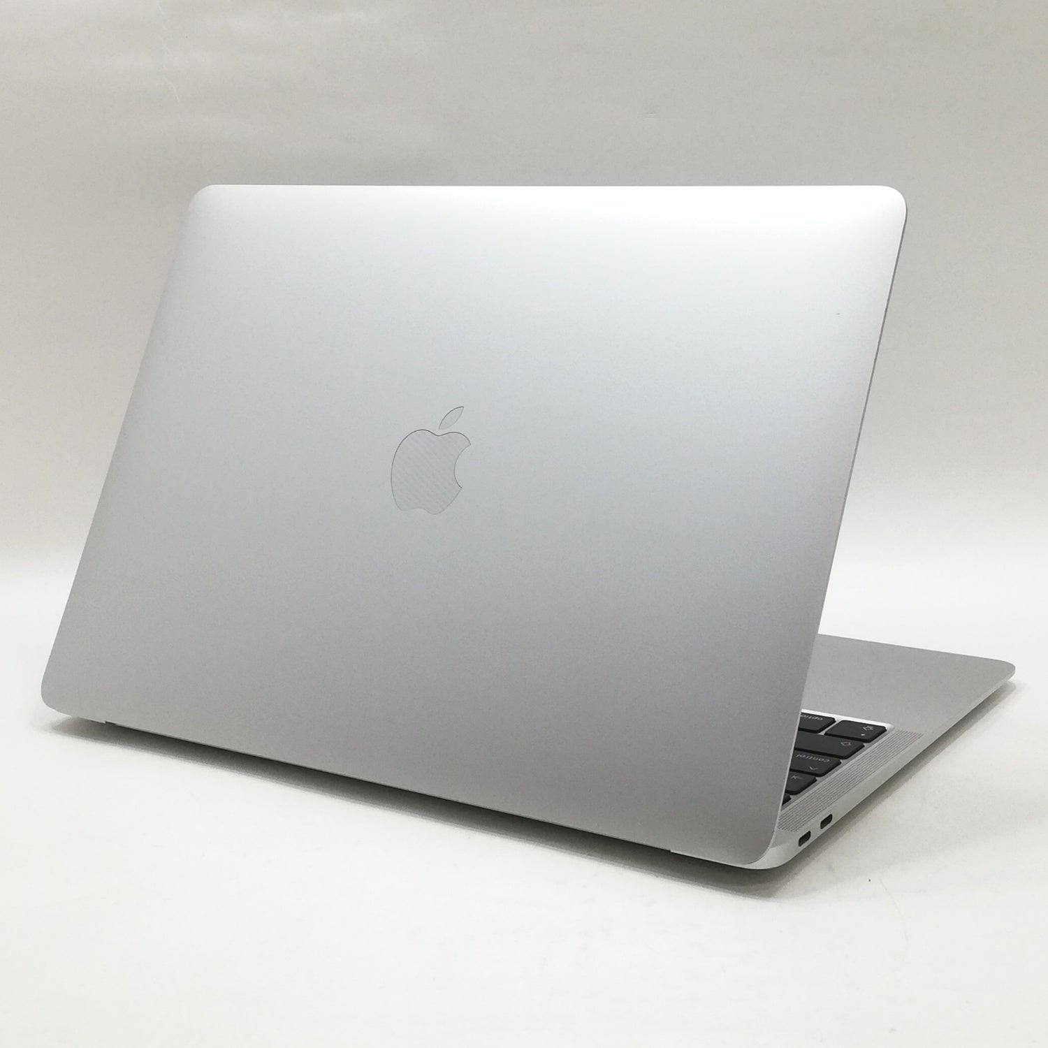 MacBook Air M1 13インチ　シルバー MacBook 中古 販売】MacBook Air M1 / 13インチ / Mid2020 / 8GB
