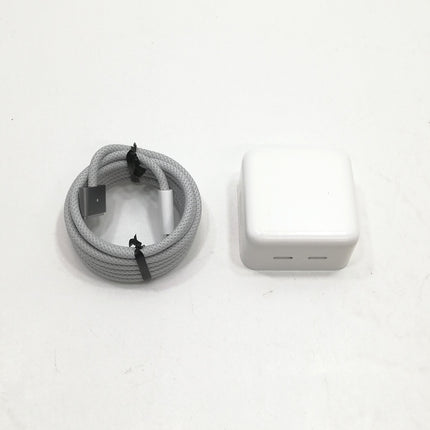 MacBook Air M2 / 13インチ / 2022 / 16GB / 512GB / スペースグレイ / ランク:B / MLXX3J/A / 【中古品管理番号:36898】