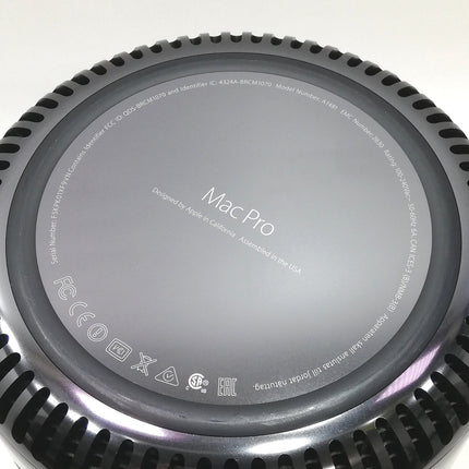 Mac Pro / Late 2013 / 32GB / 1TB / ブラック / ランク:D / ME253J/A / 【中古品管理番号:36902】