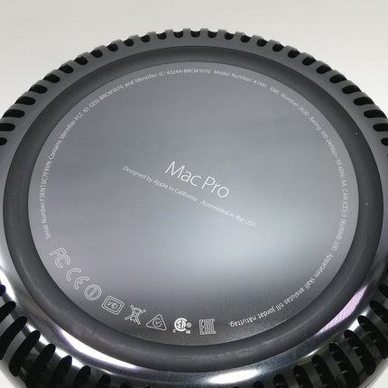 Mac Pro / Late 2013 / 32GB / 1TB / ブラック / ランク:C / ME253J/A / 【中古品管理番号:36903】