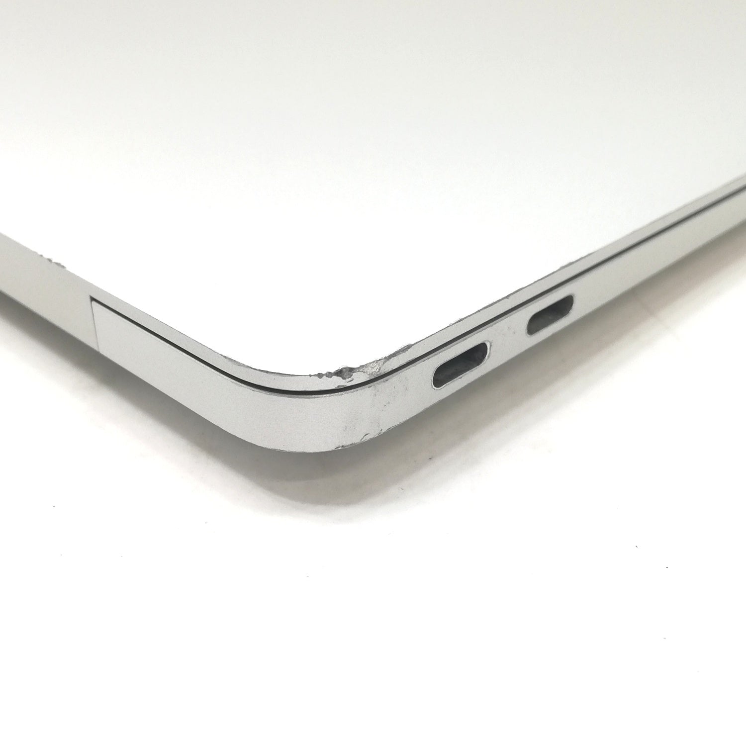 【美品】MacBook Air M1 8GB 256GB シルバー 13インチ MacBook 中古 販売】MacBook Air M1 / 13インチ / Mid2020 / 8GB