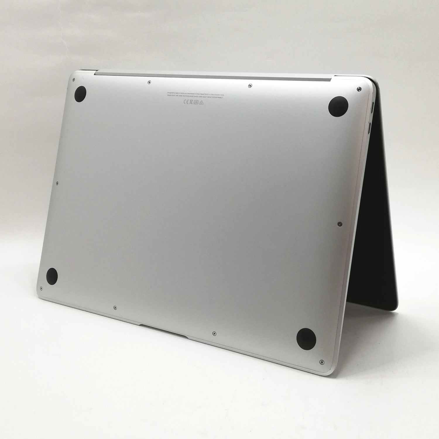 MacBook 中古 販売】MacBook Air M1 / 13インチ / Mid2020 / 8GB