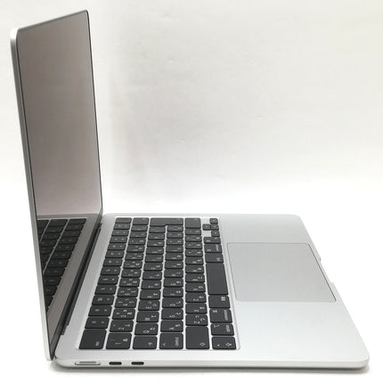 MacBook Air M2 / 13インチ / 2022 / 16GB / 512GB / シルバー / ランク:A / MLXY3J/A / 【中古品管理番号:36928】