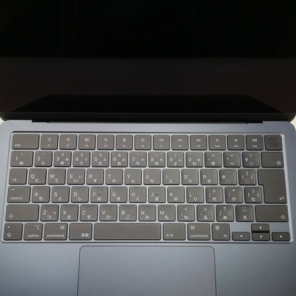 MacBook Air M2 / 13インチ / 2022 / 8GB / 256GB / ミッドナイト / ランク:A / MLY33J/A / 【中古品管理番号:36945】