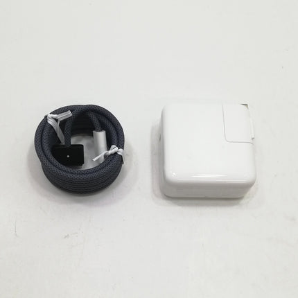 MacBook Air M2 / 13インチ / 2022 / 8GB / 256GB / ミッドナイト / ランク:A / MLY33J/A / 【中古品管理番号:36945】
