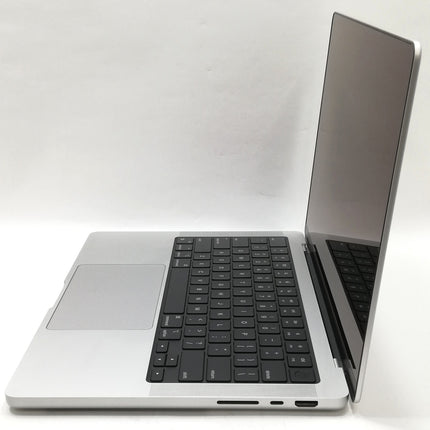 MacBook Pro M4 / 14インチ / 2024 / 24GB / 512GB / シルバー / ランク:A / MW2W3J/A / 【中古品管理番号:37122】