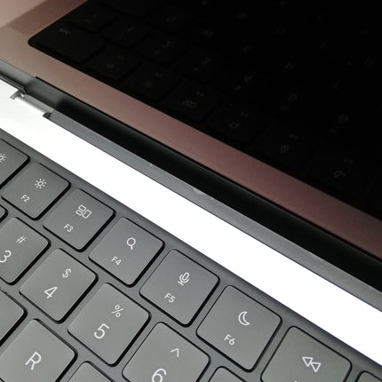 MacBook Pro M4 / 14インチ / 2024 / 24GB / 512GB / シルバー / ランク:A / MW2W3J/A / 【中古品管理番号:37122】