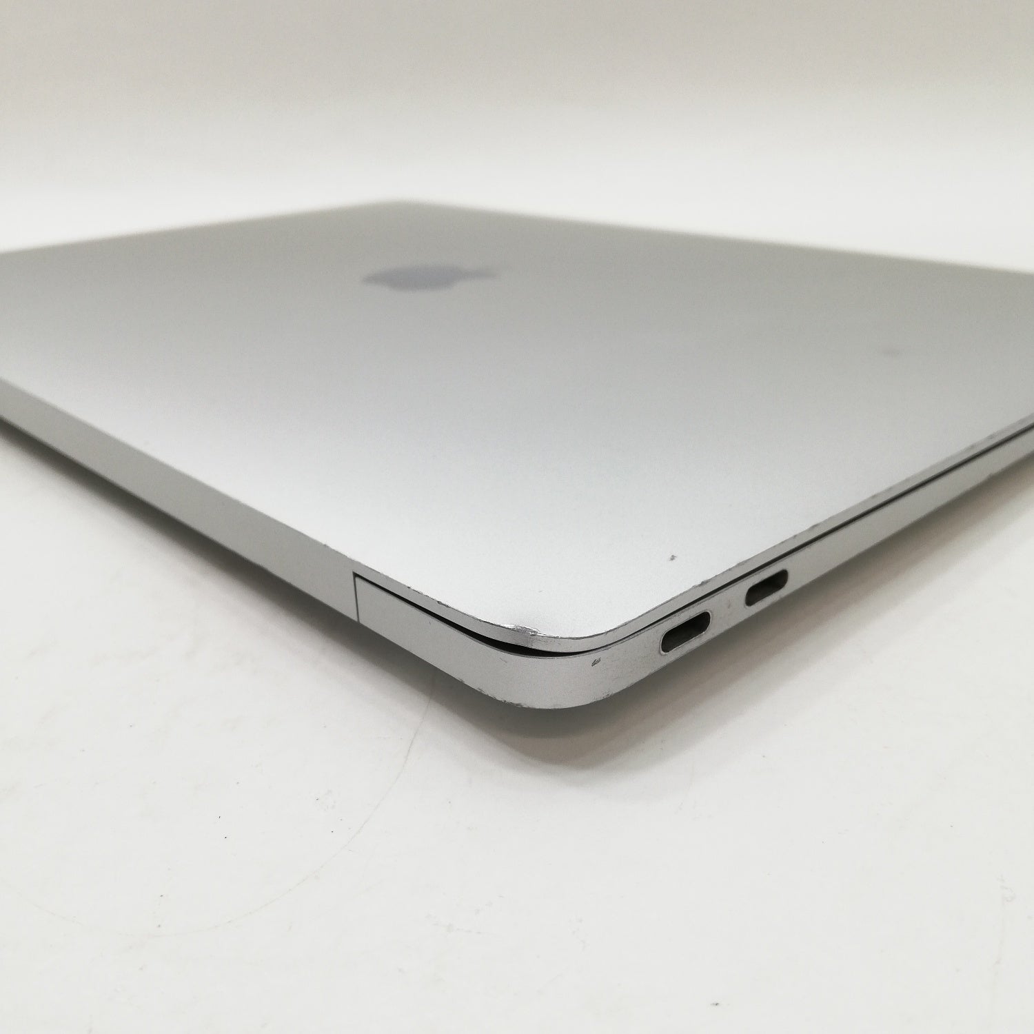 MacBook 中古 販売】MacBook Air M1 / 13インチ / Mid2020 / 8GB