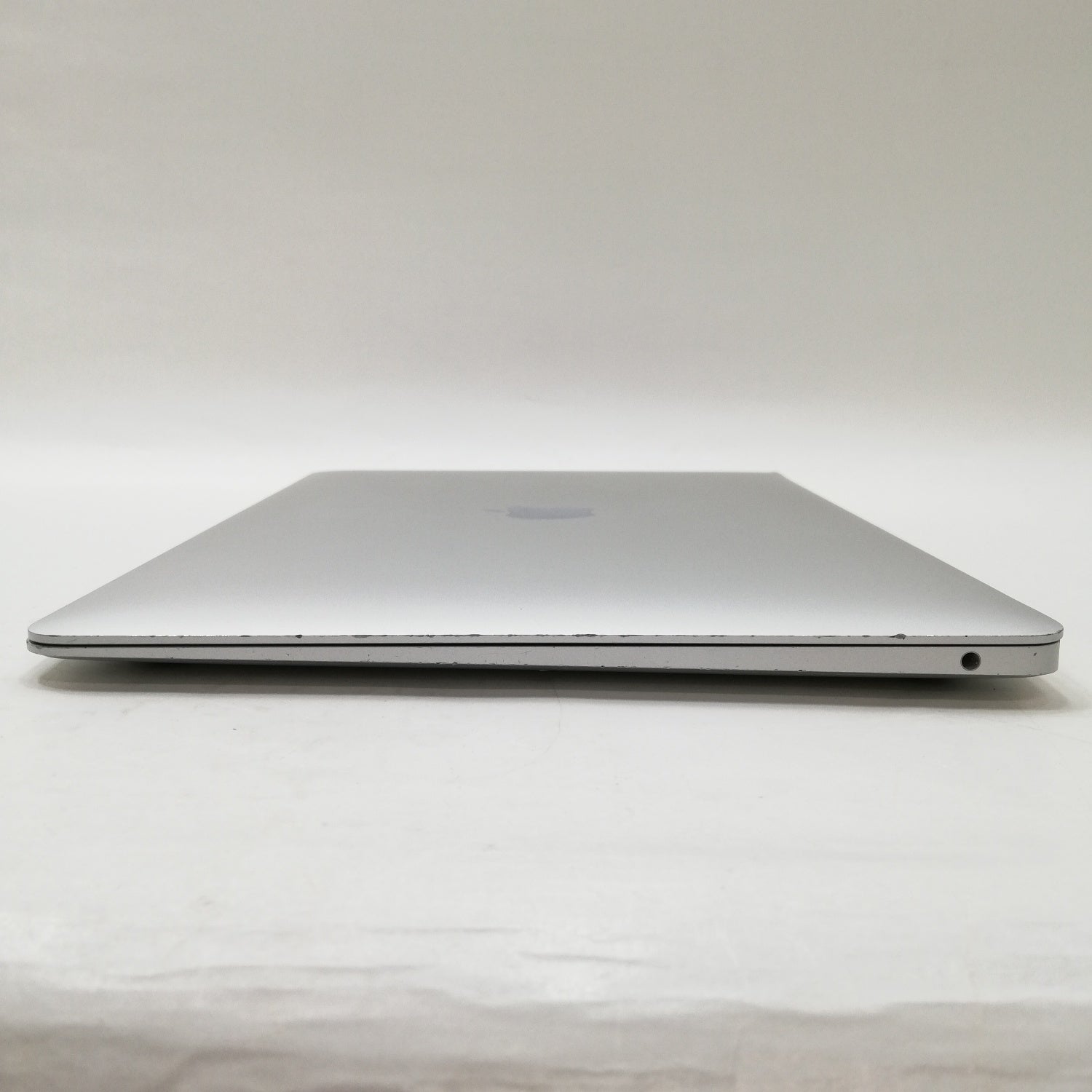 【美品】MacBook Air M1 8GB 256GB シルバー 85% Apple MacBook Air 2020 MGN63LL/A M1 3.2GHz 8GB RAM 256GB SSD