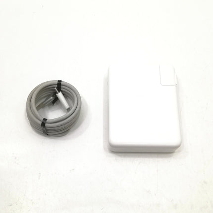 MacBook Pro M2MAX / 16インチ / 2023 / 32GB / 1TB / シルバー / ランク:C / MNWE3J/A / 【中古品管理番号:37178】