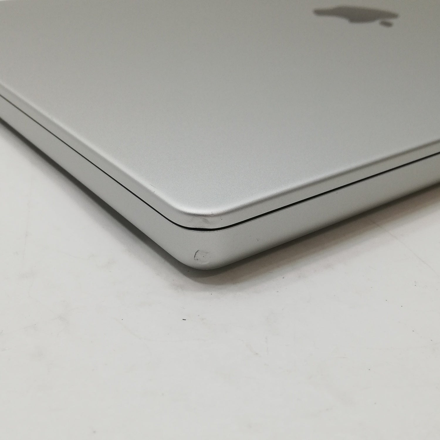 M*店様 ゴールド・シルバー MacBook本体 MacBook 中古 販売】MacBook Pro M2MAX / 16インチ / 2023
