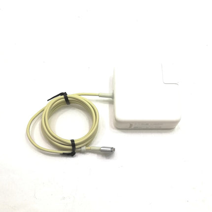 MacBook Pro Retina Display / 13インチ / Mid 2014 / 16GB / 256GB / シルバー / ランク:C / MGX82J/A / 【中古品管理番号:37203】