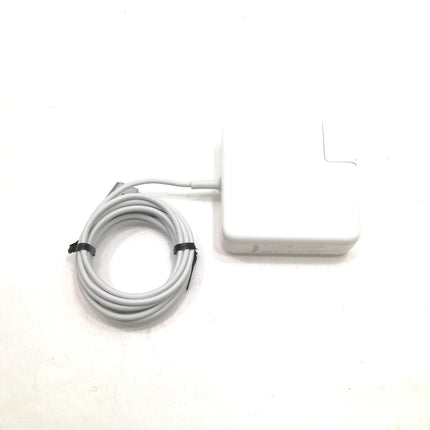MacBook Pro Retina Display / 13インチ / Late 2013 / 16GB / 256GB / シルバー / ランク:B / ME865J/A / 【中古品管理番号:37204】