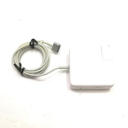 MacBook Pro Retina Display / 13インチ / Mid 2014 / 8GB / 512GB / シルバー / ランク:C / MGX92J/A / 【中古品管理番号:37216】