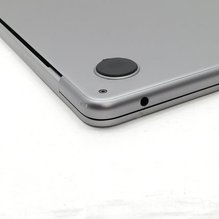 MacBook Air M2 / 13インチ / 2022 / 16GB / 512GB / スペースグレイ / ランク:C / MLXW3J/A / 【中古品管理番号:37223】