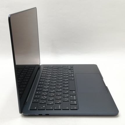 MacBook Air M3 / 13インチ / 2024 / 16GB / 256GB / ミッドナイト / ランク:B / MC8K4J/A / 【中古品管理番号:37230】