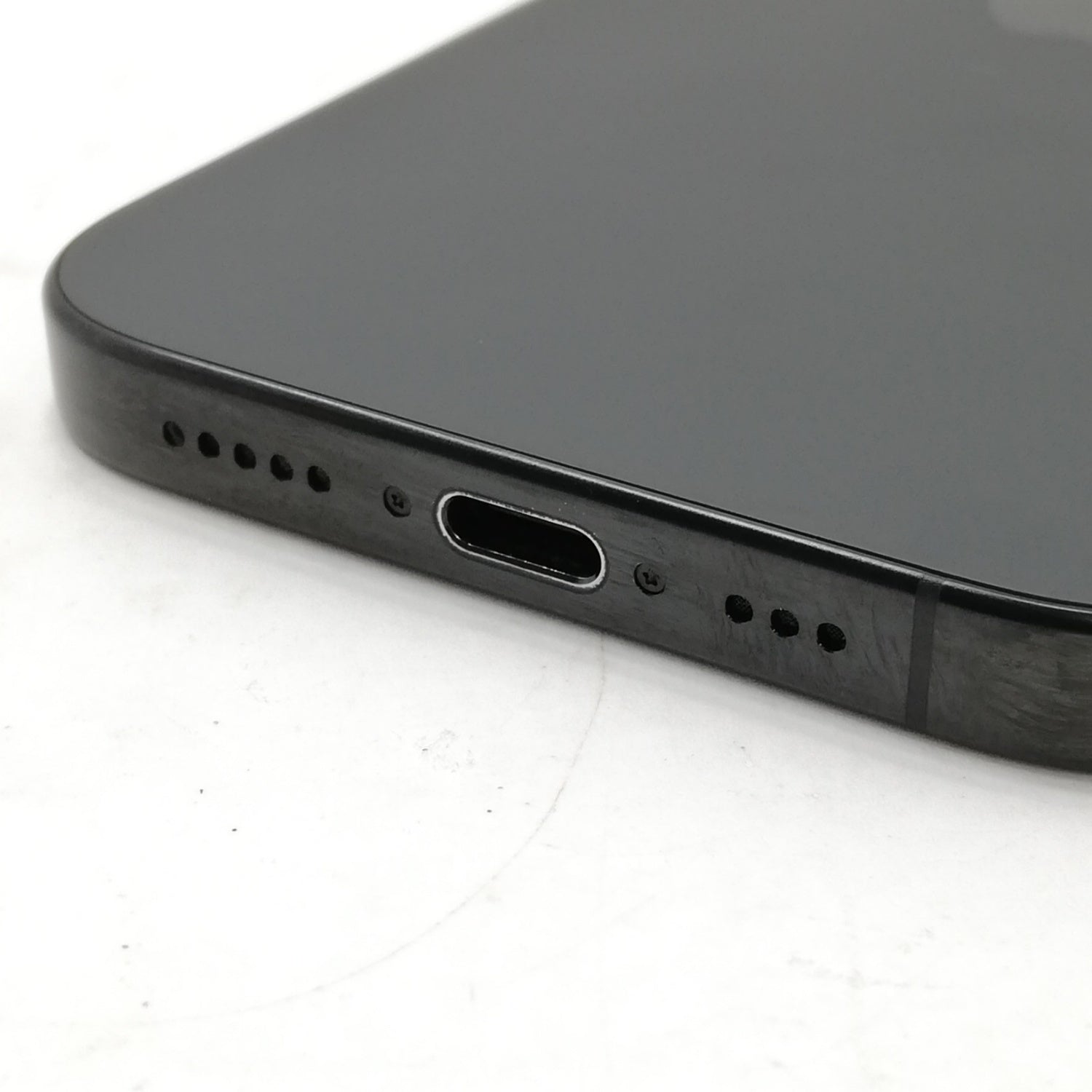 iPhone 中古 販売】iPhone 16 Pro / 2024 / 512GB / ブラック