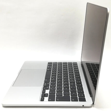 MacBook Air M2 / 13インチ / 2022 / 8GB / 256GB / シルバー / ランク:B / MLXY3J/A / 【中古品管理番号:37240】
