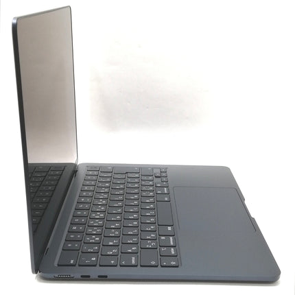 MacBook Air M3 / 13インチ / 2024 / 16GB / 256GB / ミッドナイト / ランク:B / MC8K4J/A / 【中古品管理番号:37243】