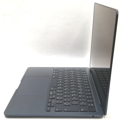 MacBook Air M3 / 13インチ / 2024 / 16GB / 256GB / ミッドナイト / ランク:B / MC8K4J/A / 【中古品管理番号:37243】