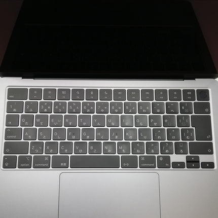 MacBook Air M2 / 13インチ / 2022 / 8GB / 256GB / スペースグレイ / ランク:B / MLXW3J/A / 【中古品管理番号:37246】