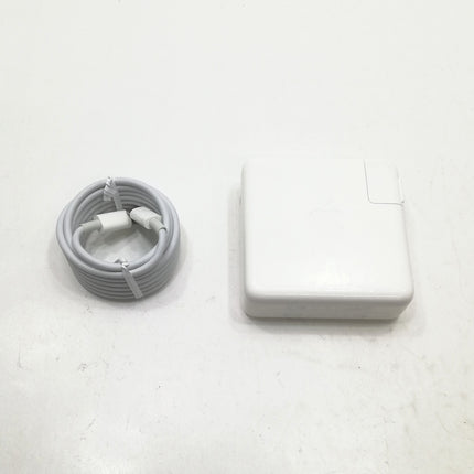 MacBook Pro Touch Bar / 16インチ / 2019 / 16GB / 1TB / スペースグレイ / ランク:C / MVVJ2J/A / 【中古品管理番号:37250】