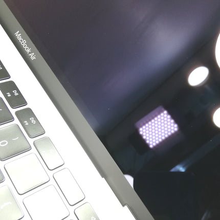 MacBook Air Retina Display / 13インチ / 2019 / 16GB / 1TB / シルバー / ランク:C / MVFL2J/A / 【中古品管理番号:37254】
