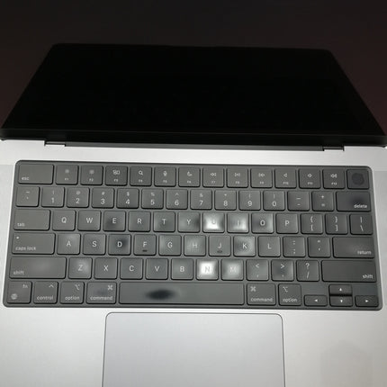 MacBook Pro M1 Pro / 14インチ / 2021 / 16GB / 512GB / スペースグレイ / ランク:B / MKGP3J/A / 【中古品管理番号:37260】