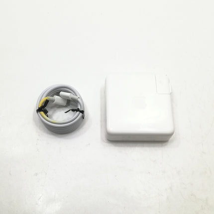 MacBook Pro Touch Bar / 16インチ / 2019 / 16GB / 2TB / スペースグレイ / ランク:C / MVVK2J/A / 【中古品管理番号:37264】