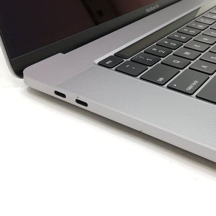 MacBook Pro Touch Bar / 16インチ / 2019 / 16GB / 2TB / スペースグレイ / ランク:C / MVVK2J/A / 【中古品管理番号:37264】