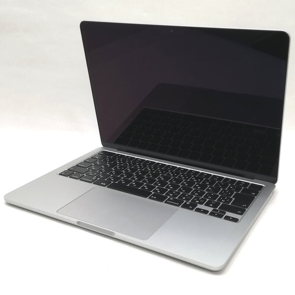 MacBook Air M2 / 13インチ / 2022(2024) / 16GB / 256GB / シルバー / ランク:A / MC7V4J/A / 【中古品管理番号:37279】