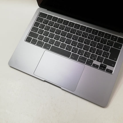 MacBook Air M3 / 13インチ / 2024 / 16GB / 256GB / スペースグレイ / ランク:B / MC8G4J/A / 【中古品管理番号:37301】