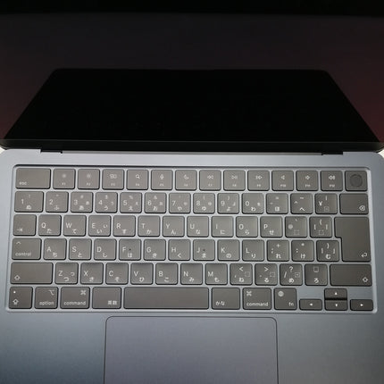 MacBook Air M2 / 13インチ / 2022 / 8GB / 256GB / ミッドナイト / ランク:B / MLY33J/A / 【中古品管理番号:37324】